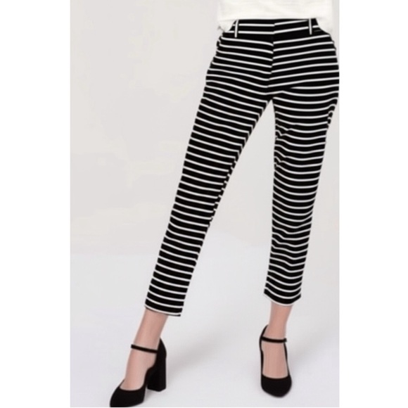 Ann Taylor LOFT Riviera Pant Marisa Fit Woven Ankle Crop Navy Stripe Sz 6 Preppy - Picture 2 of 9